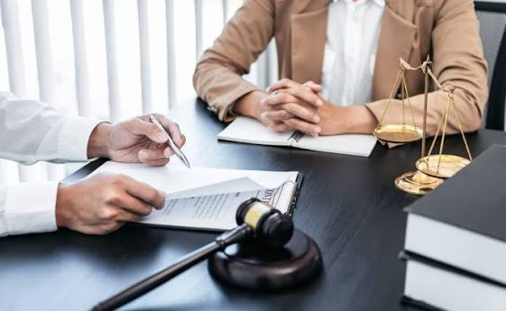 Corporate Lawyers: 3 Ways They Accelerate Business Growth